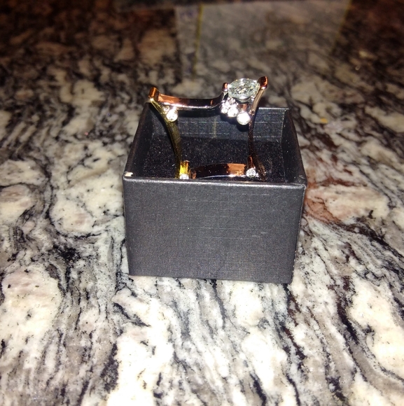 Multi color statement ring - Picture 7 of 16